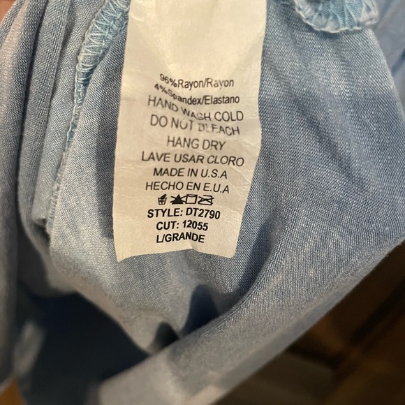 Blue Acid Wash Criss Cross V Neck T Shirt Blouse - Picture 9 of 9